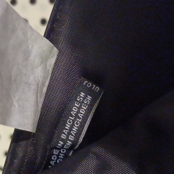 Weatherproof - Picture 6 of 7